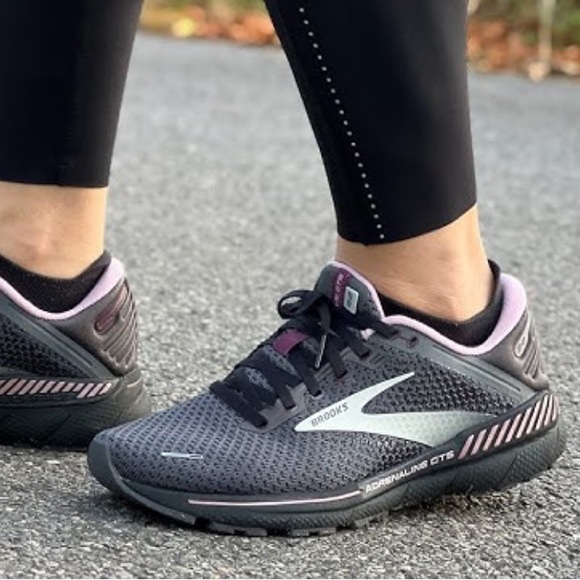 Brooks Shoes - Brooks Women's Adrenaline GTS 20 Running Shoes - Gray with Light Pink